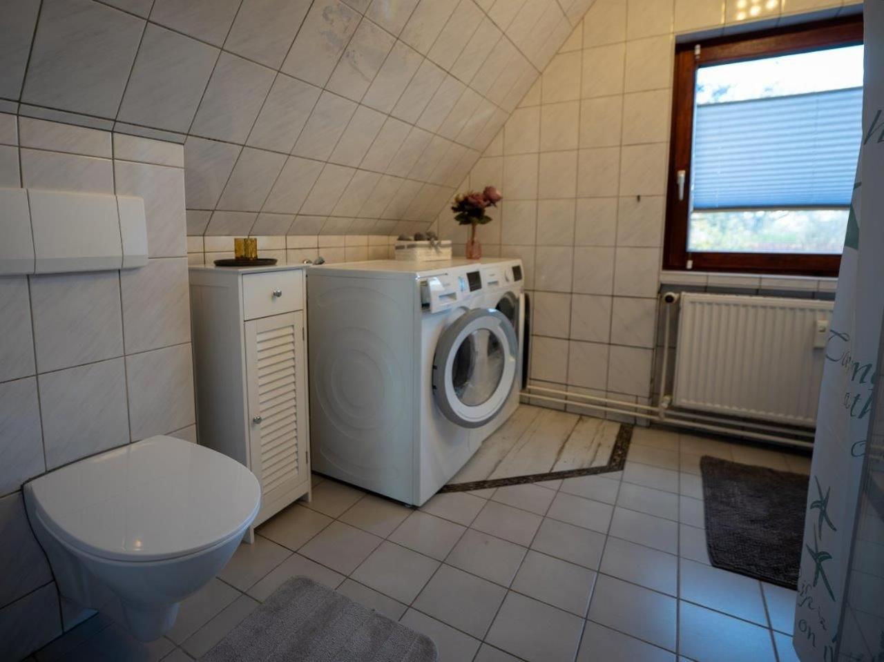 194 Fewo Dat Luetjehuus Mit Dachterrasse Im Ersten Stock Luetjenburg Exterior photo